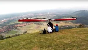 Menikmati Sensasi Terbang di Bukit Paralayang Majalengka