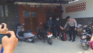 KPK Geledah Rumah Ono Surono di Indramayu, Petugas Bawa Sejumlah Dokumen